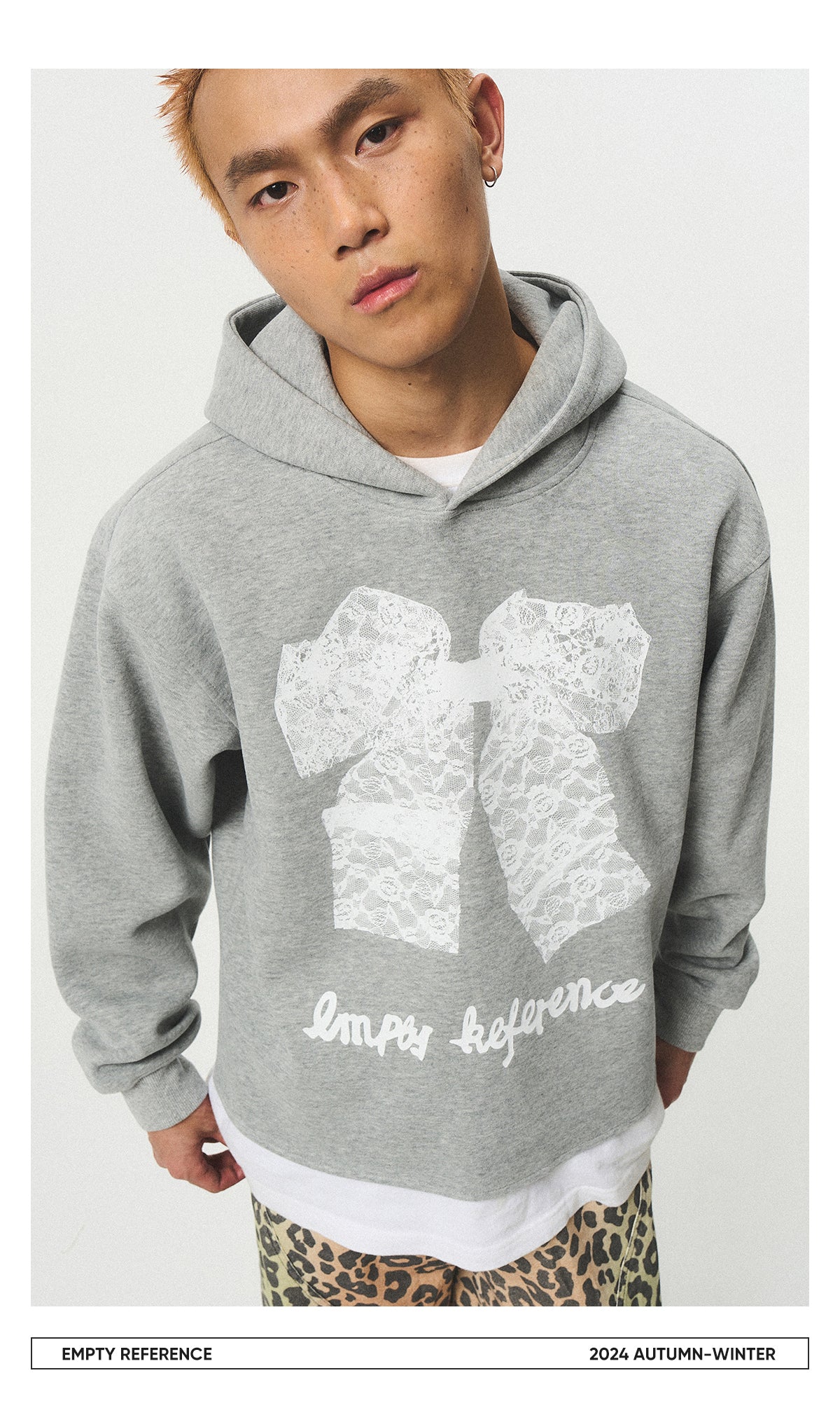 EMPTY REFERENCE Lace bow print Sweatshirt Unisex