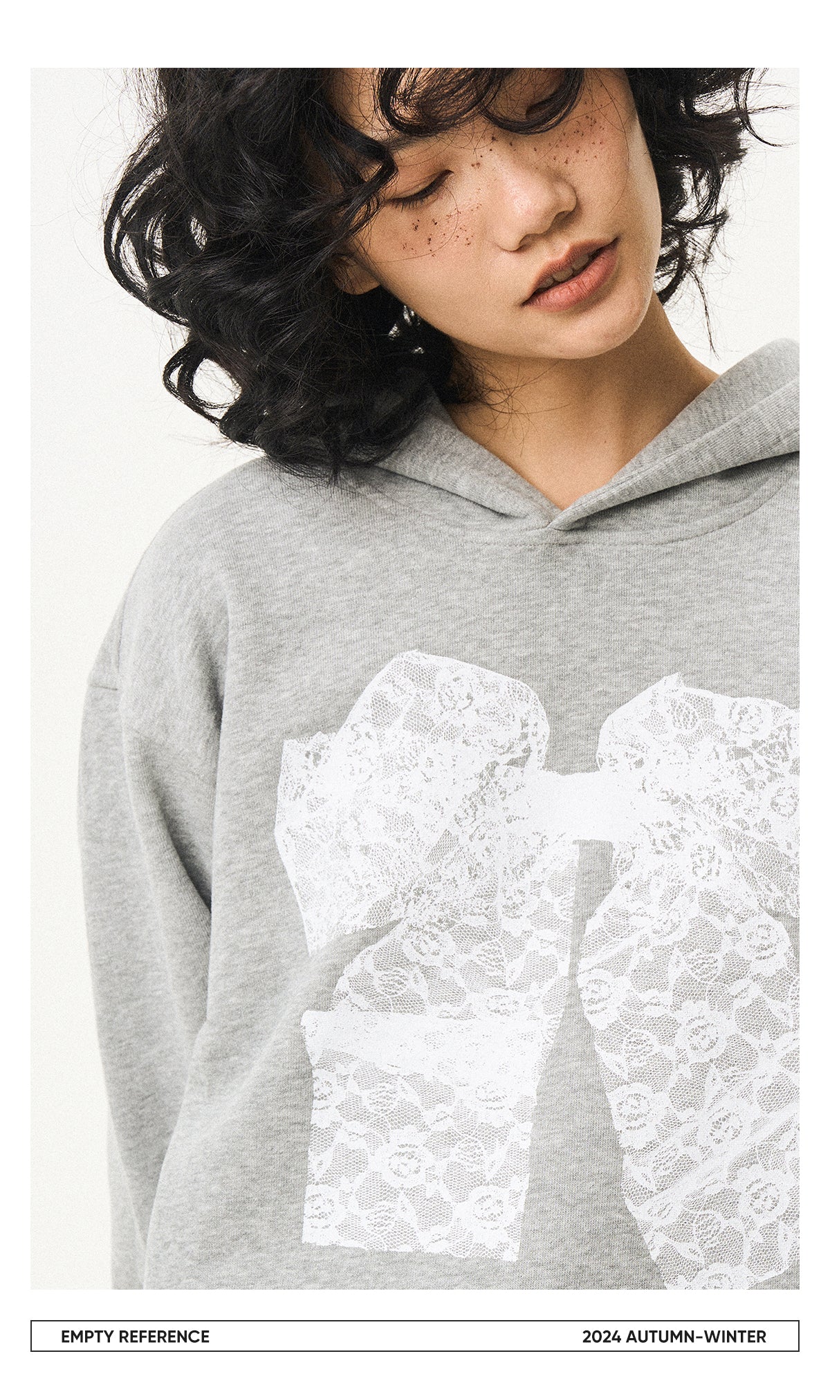 EMPTY REFERENCE Lace bow print Sweatshirt Unisex