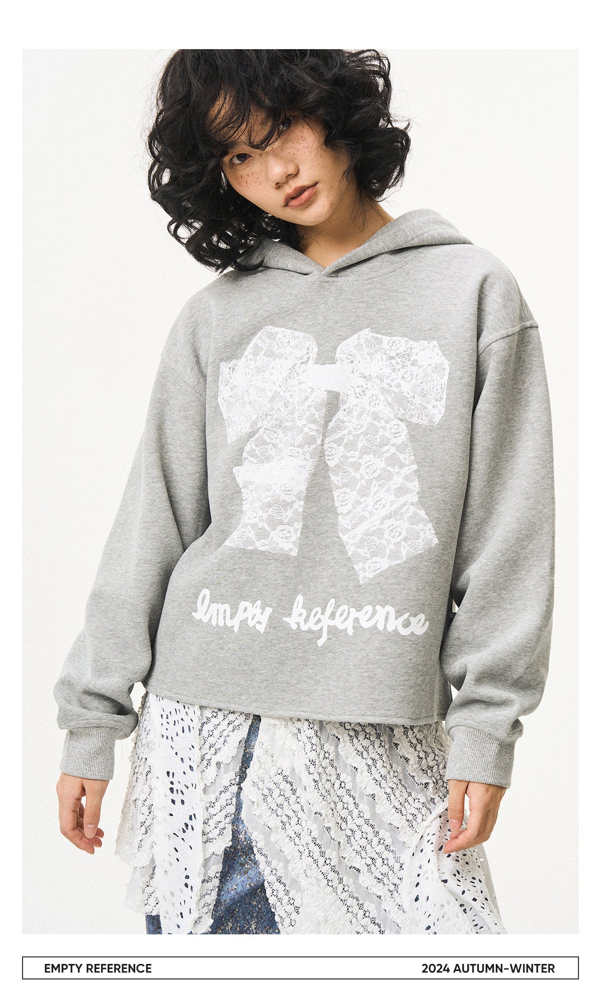 EMPTY REFERENCE Lace bow print Sweatshirt Unisex