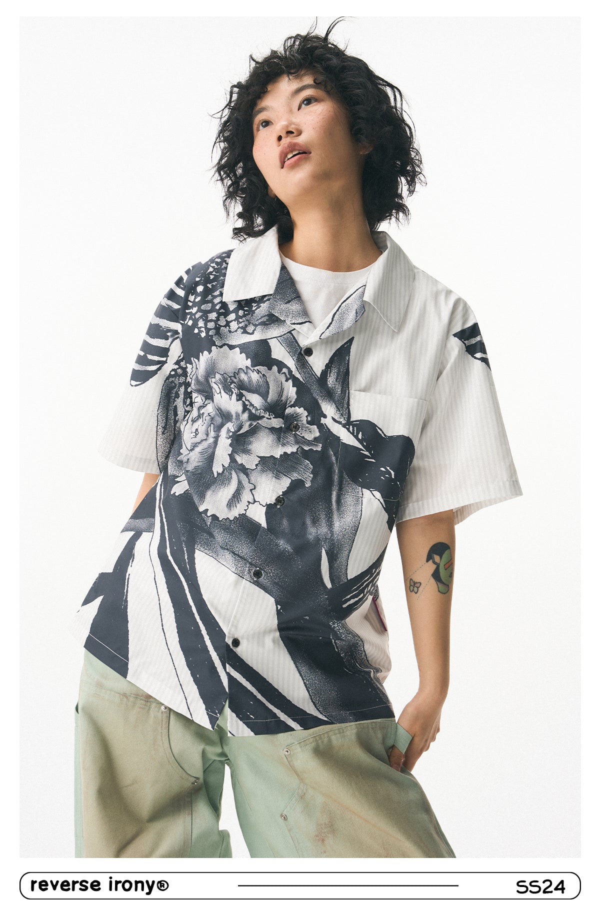 REVERSE IRONY Mock Sketch Flower Print Shirt Unisex White